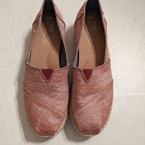 Size 9 1/2 EUC toms